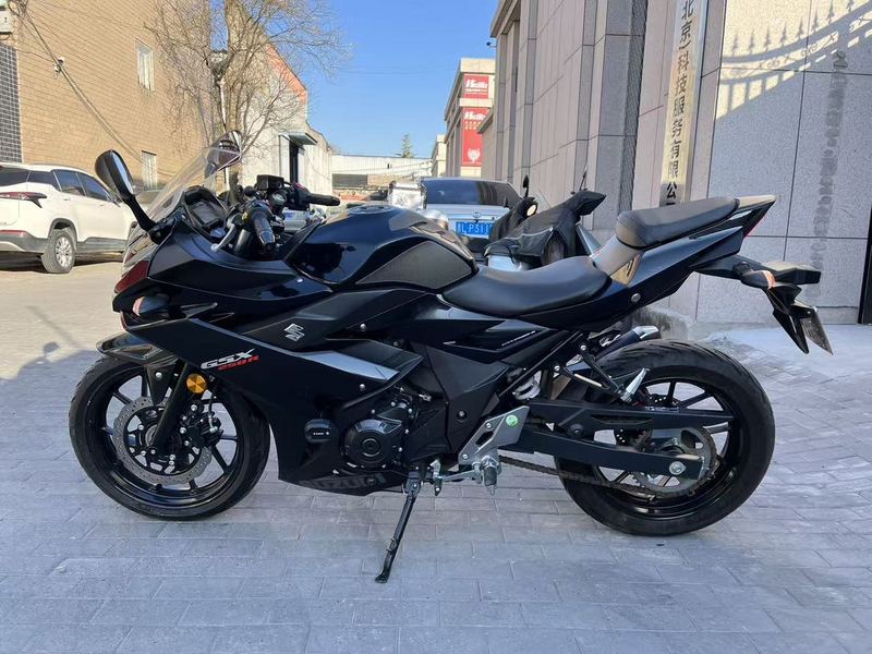 二手豪爵铃木GSX250R
