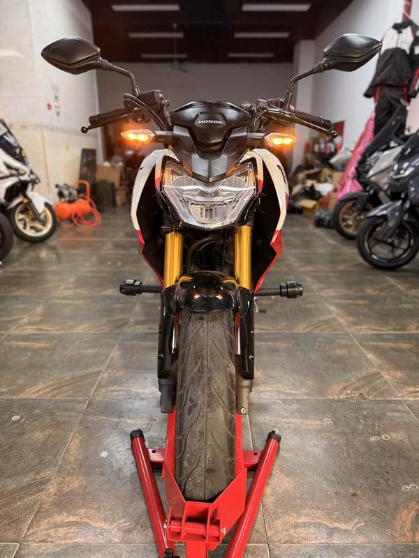 二手五羊本田CB190R 暴锋眼