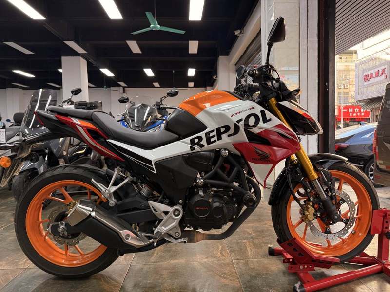 二手五羊本田CB190R 暴锋眼