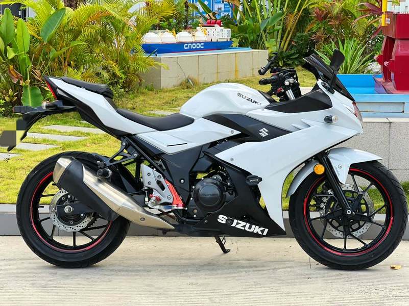 二手豪爵铃木GSX250R