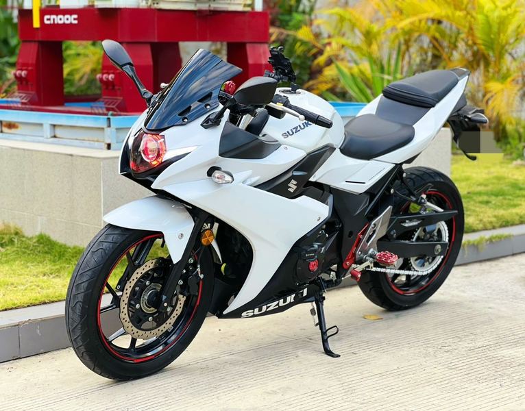 二手豪爵铃木GSX250R