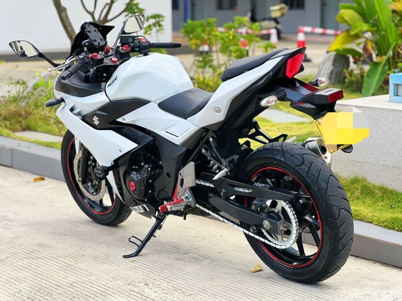 二手豪爵铃木GSX250R