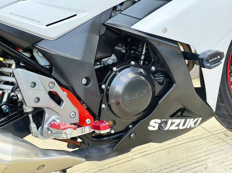 二手豪爵铃木GSX250R