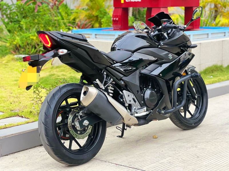 二手豪爵铃木GSX250R