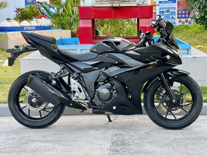 二手豪爵铃木GSX250R