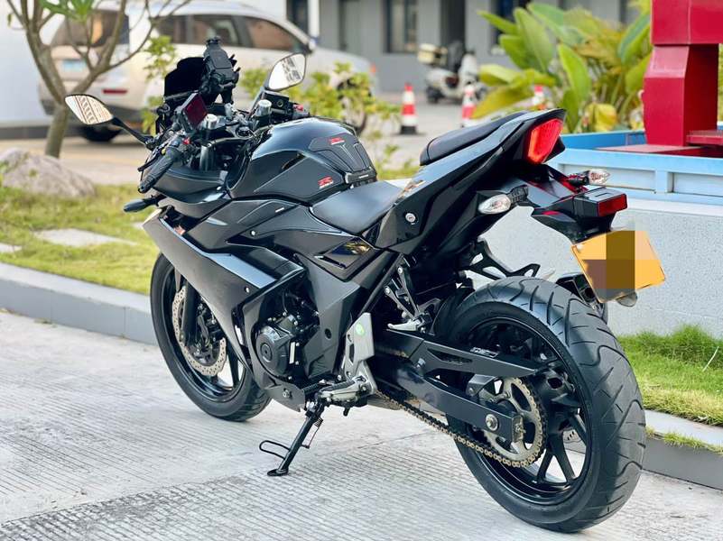 二手豪爵铃木GSX250R
