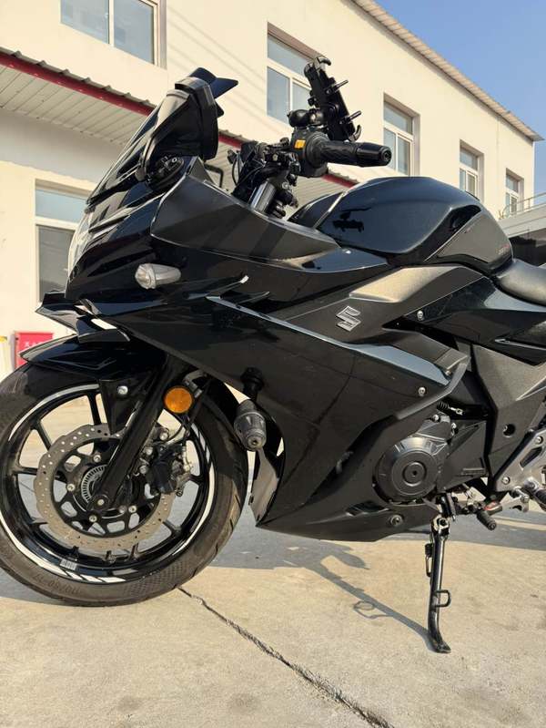 二手豪爵铃木GSX250R