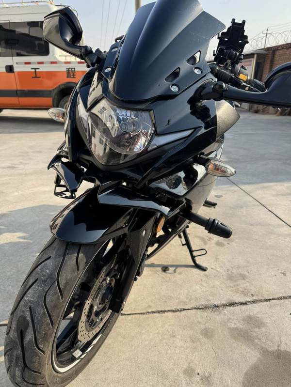 二手豪爵铃木GSX250R