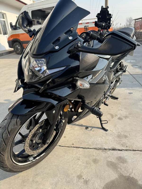 二手豪爵铃木GSX250R