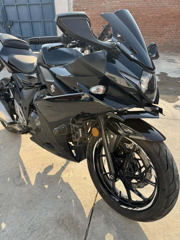 二手豪爵铃木GSX250R