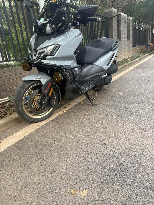 二手三阳哈士奇 Husky ADV300