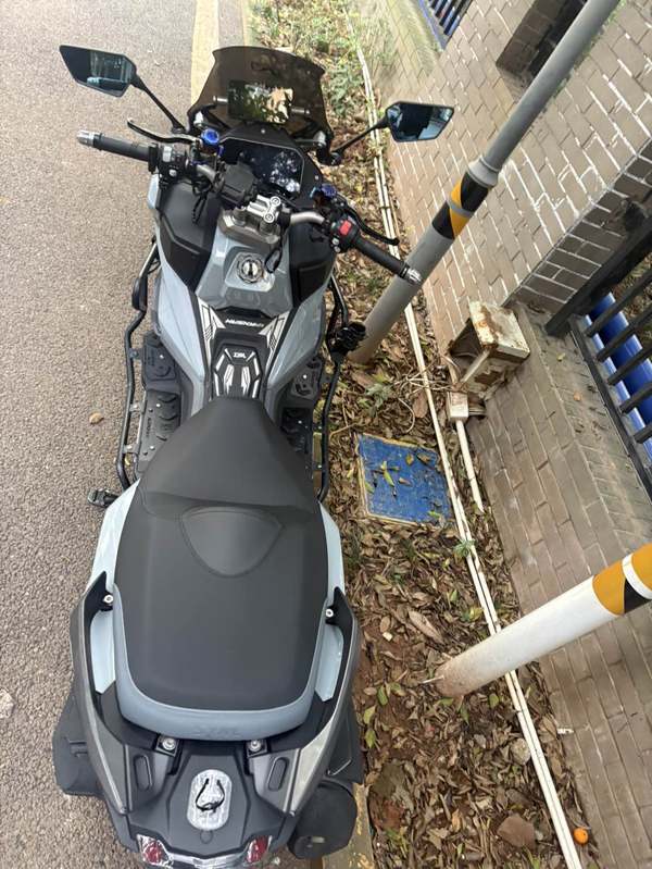 二手三阳哈士奇 Husky ADV300