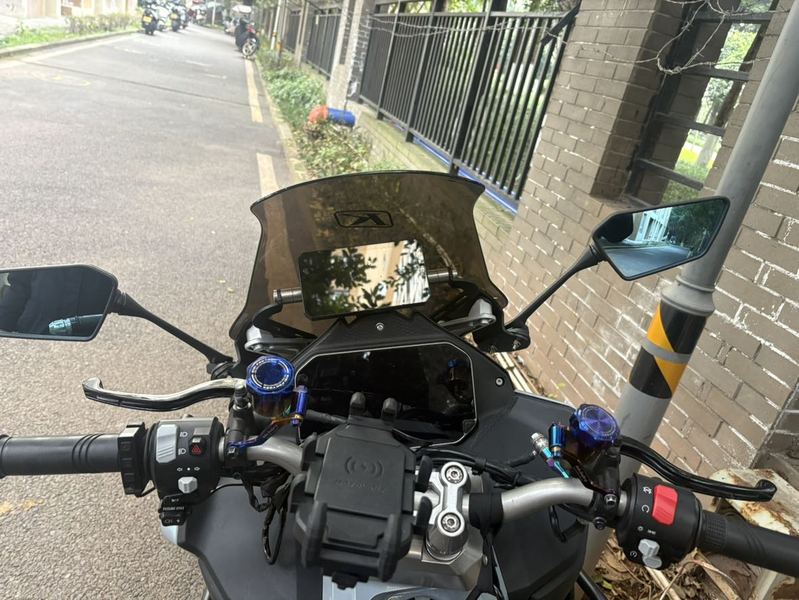 二手三阳哈士奇 Husky ADV300