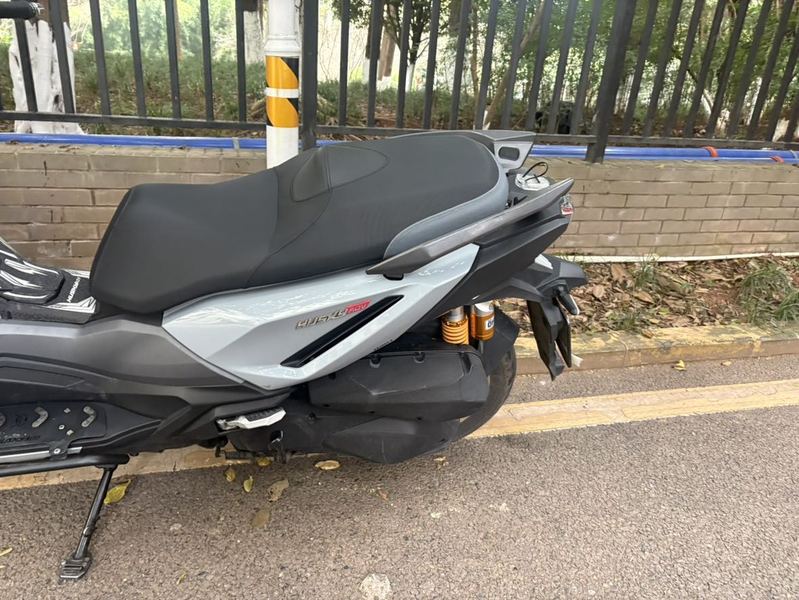 二手三阳哈士奇 Husky ADV300