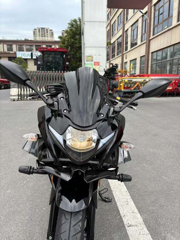 二手豪爵铃木GSX250R