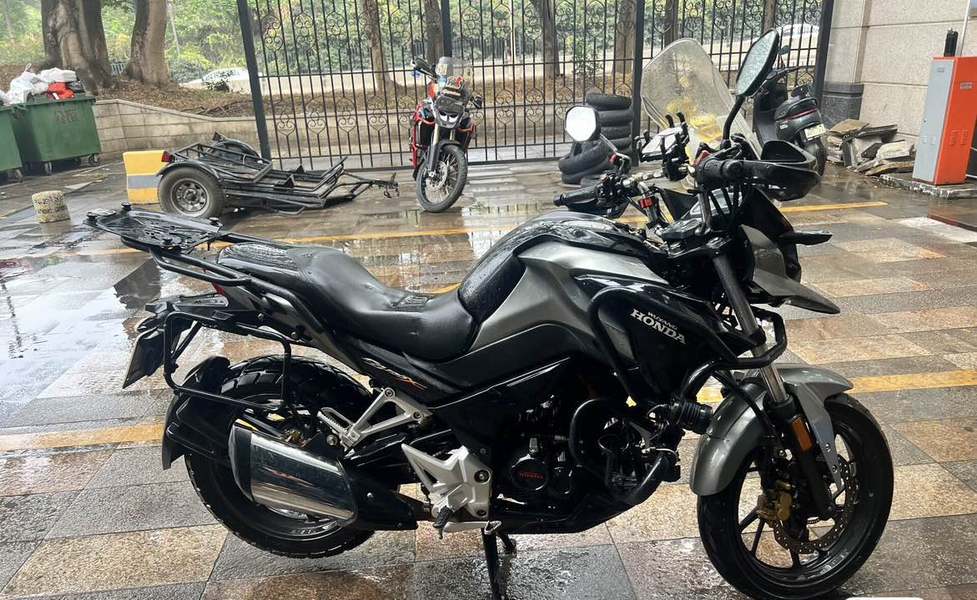 二手五羊本田猛鸷 CB190X