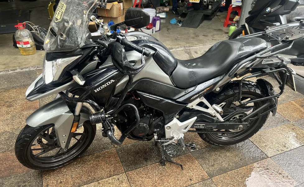 二手五羊本田猛鸷 CB190X