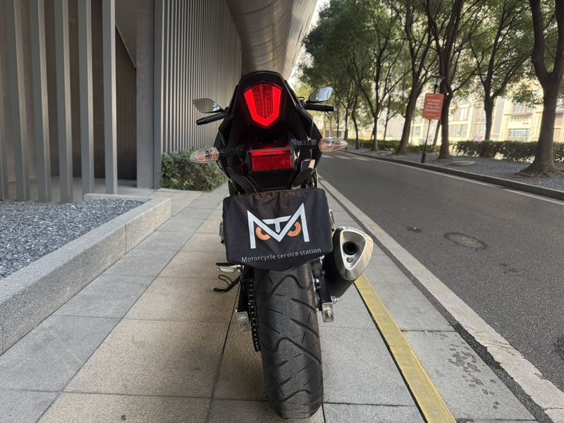 二手豪爵铃木GSX250R