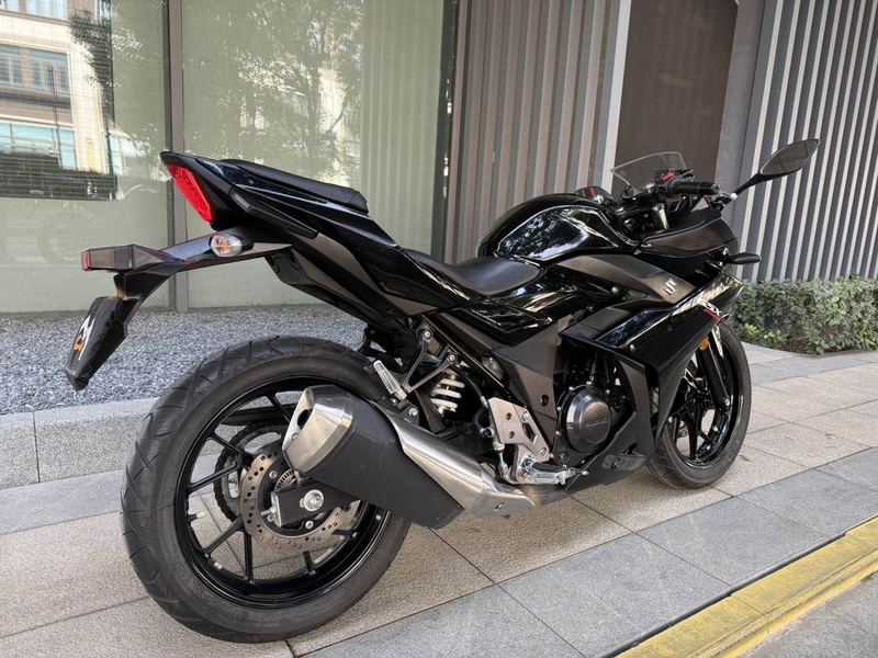 二手豪爵铃木GSX250R