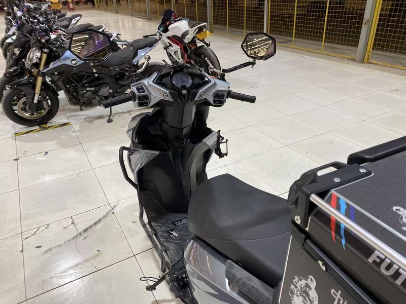 二手新大洲本田裂行 RX125Fi