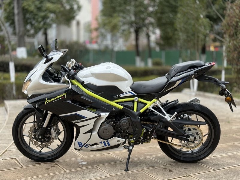 二手贝纳利龙卷风 Tornado 302R