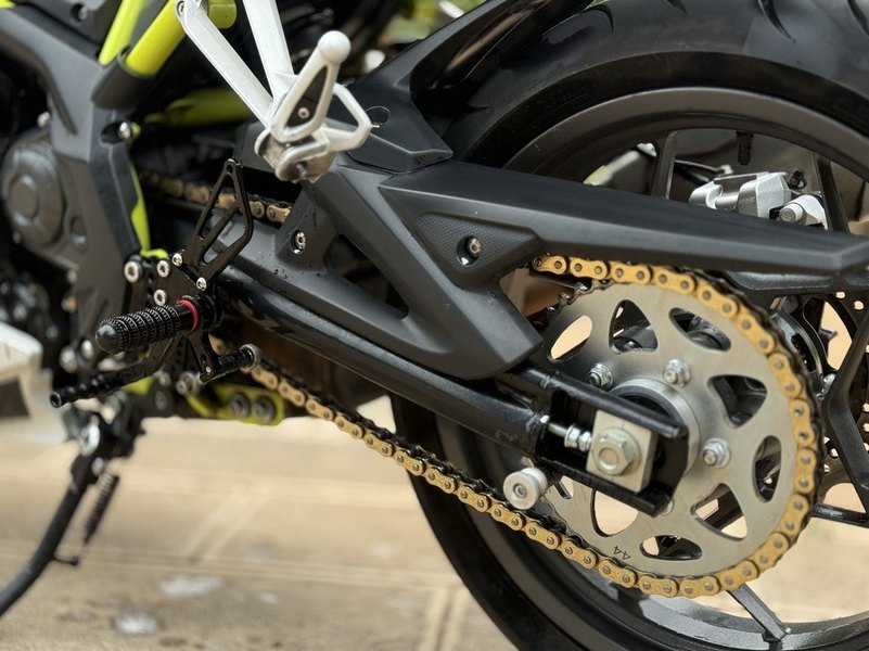 二手贝纳利龙卷风 Tornado 302R