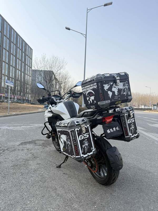 二手贝纳利金鹏 TRK502