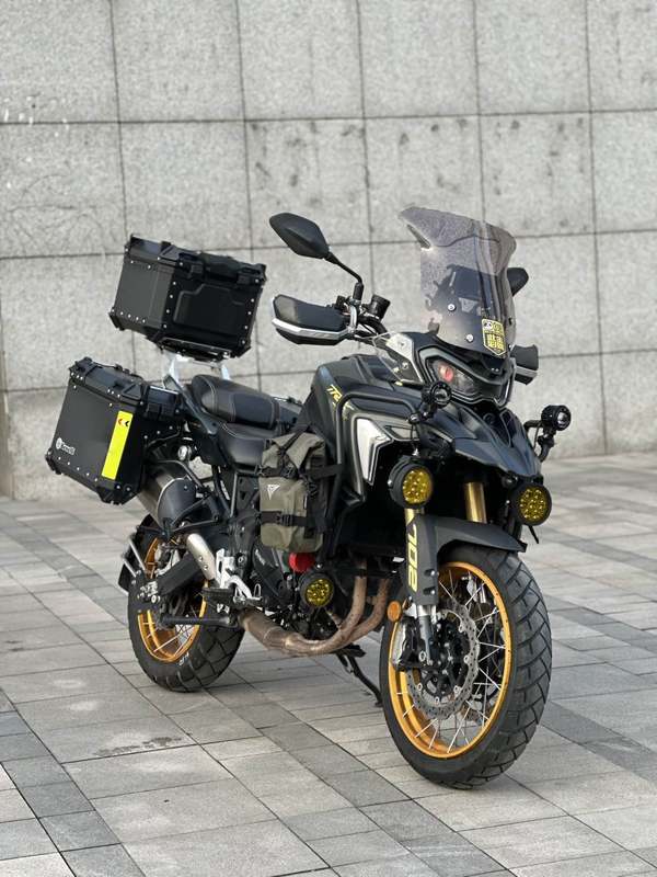 二手贝纳利TRK702