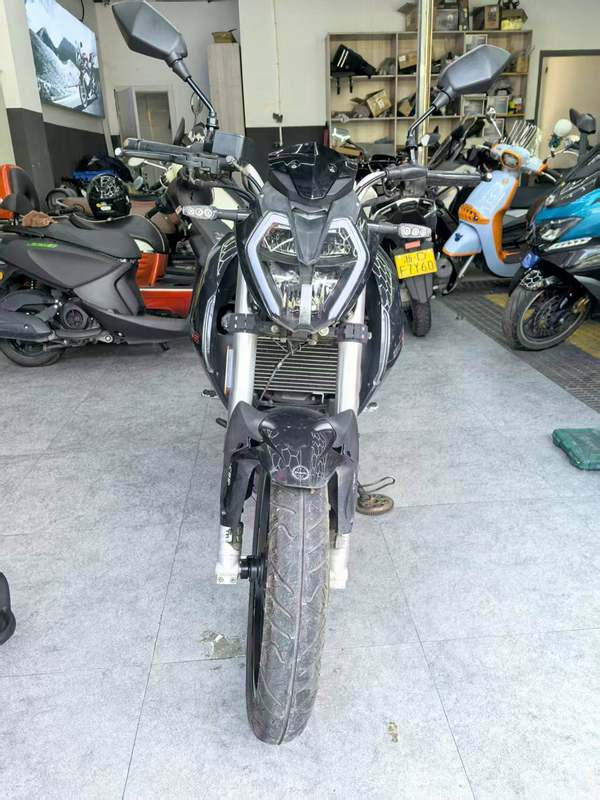 二手贝纳利小迅龙 BN150S