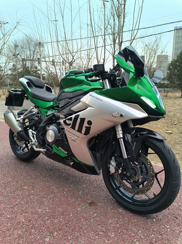 二手贝纳利龙卷风 Tornado 252R