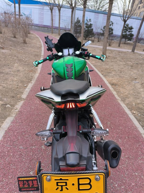 二手贝纳利龙卷风 Tornado 252R