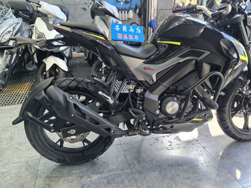 二手贝纳利小迅龙 BN150S