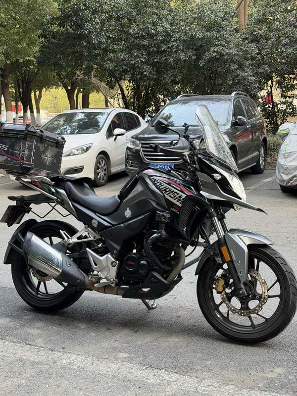 二手五羊本田猛鸷 CB190X