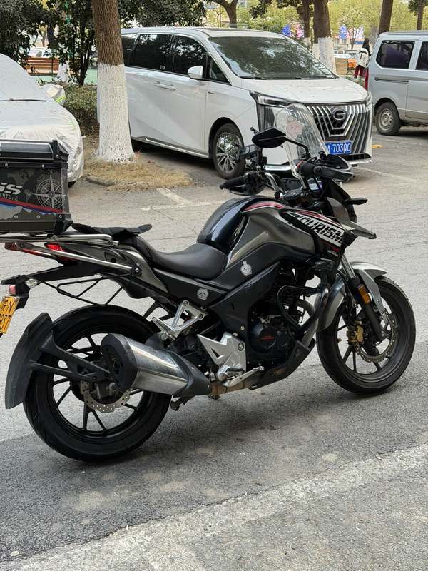 二手五羊本田猛鸷 CB190X