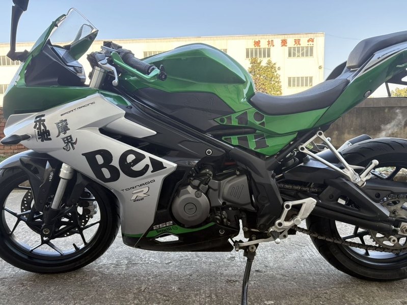 二手贝纳利龙卷风 Tornado 252R