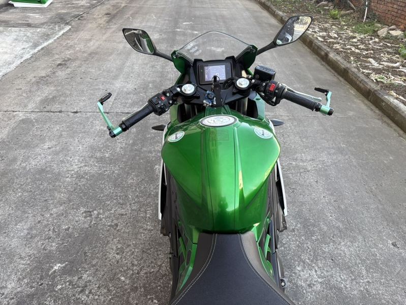 二手贝纳利龙卷风 Tornado 252R