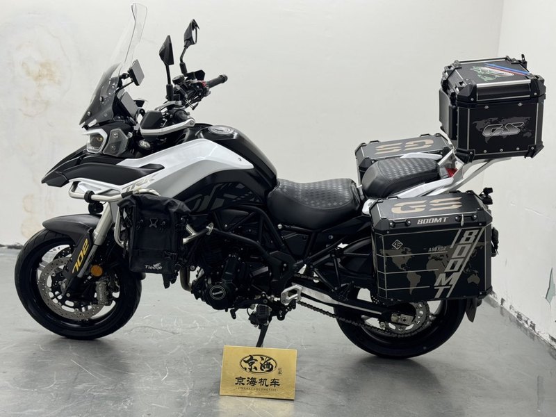 二手贝纳利TRK702