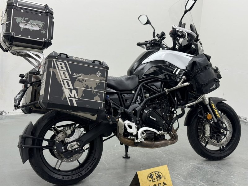 二手贝纳利TRK702