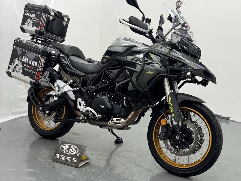 二手贝纳利金鹏 TRK502