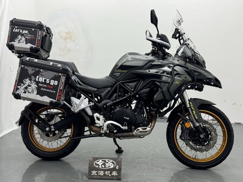 二手贝纳利金鹏 TRK502