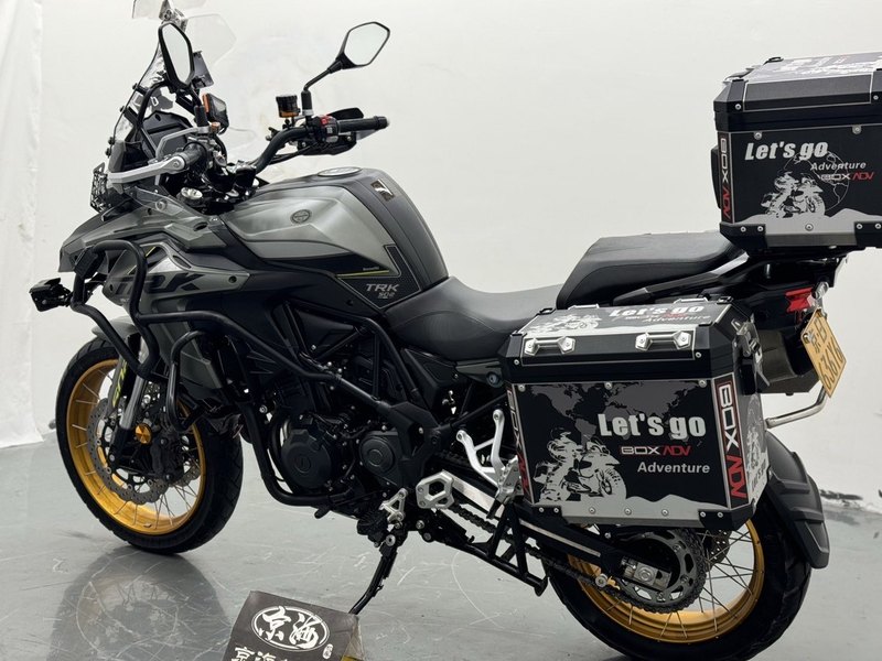 二手贝纳利金鹏 TRK502