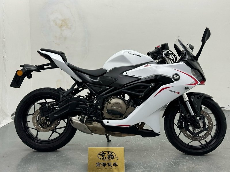二手QJMOTOR赛250