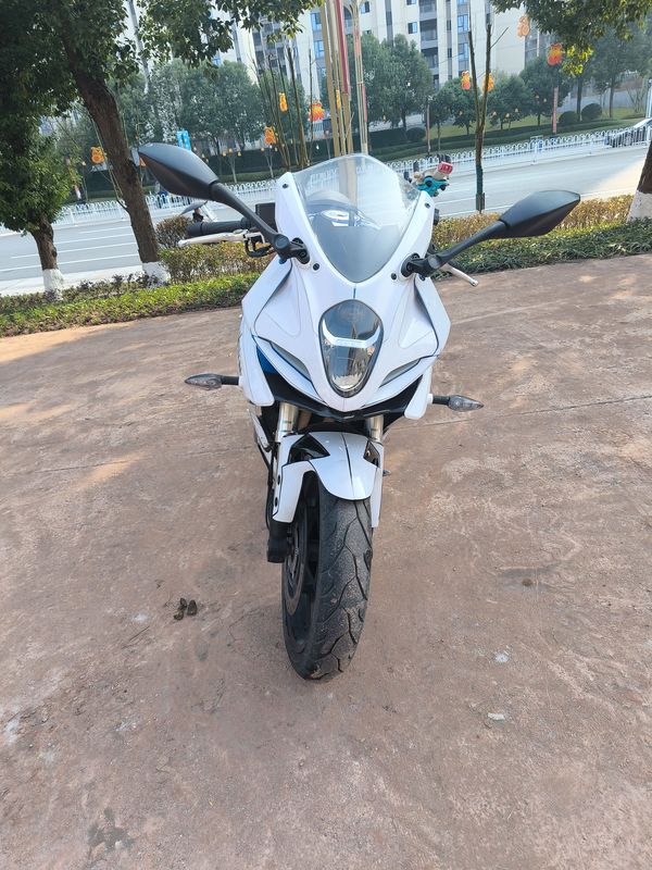 二手贝纳利龙卷风 Tornado 252R