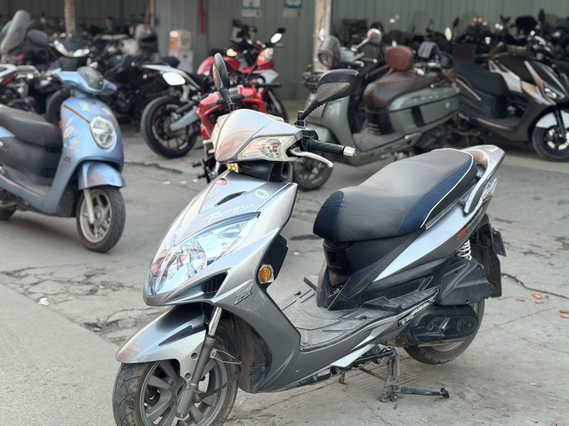 二手光阳弯道情人125 Fi