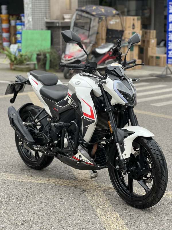 二手贝纳利小迅龙 BN150S