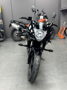 二手济南铃木极客飒 Gixxer 155