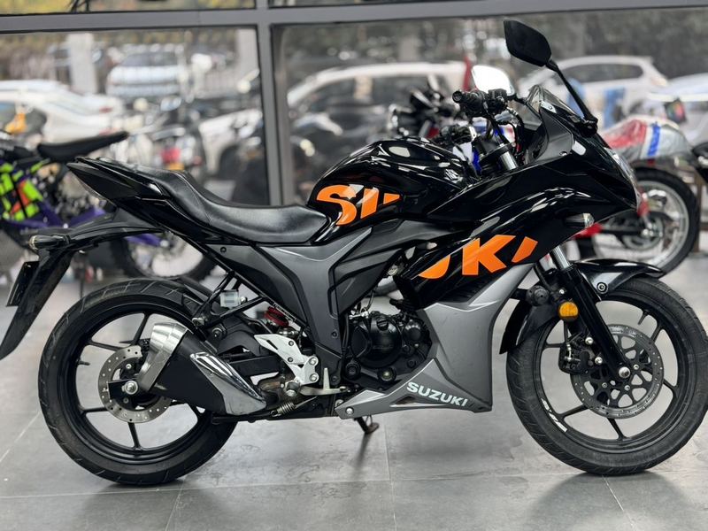 二手济南铃木极客飒 Gixxer 155