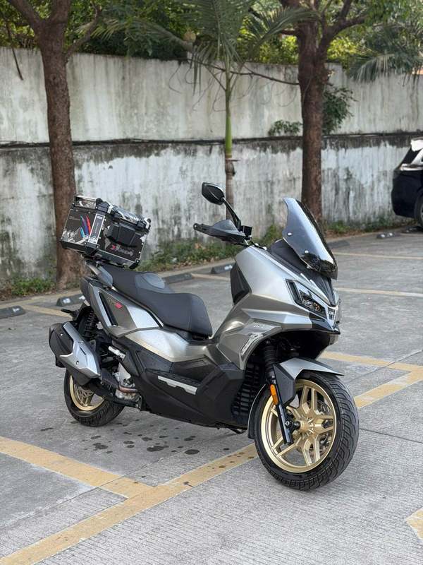 二手三阳哈士奇 Husky ADV300