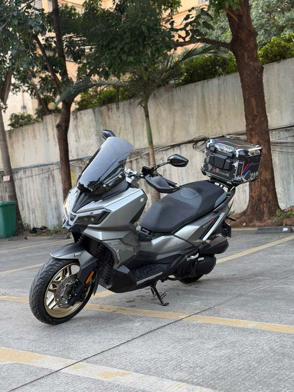 二手三阳哈士奇 Husky ADV300