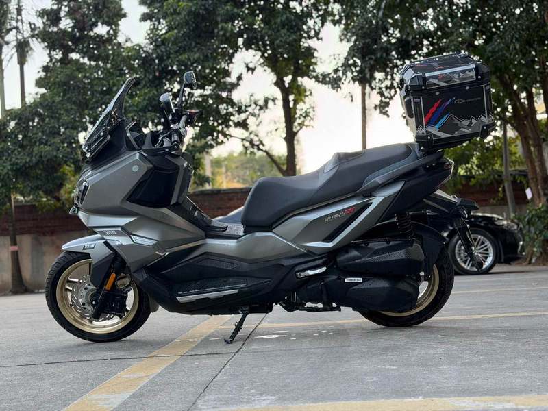 二手三阳哈士奇 Husky ADV300